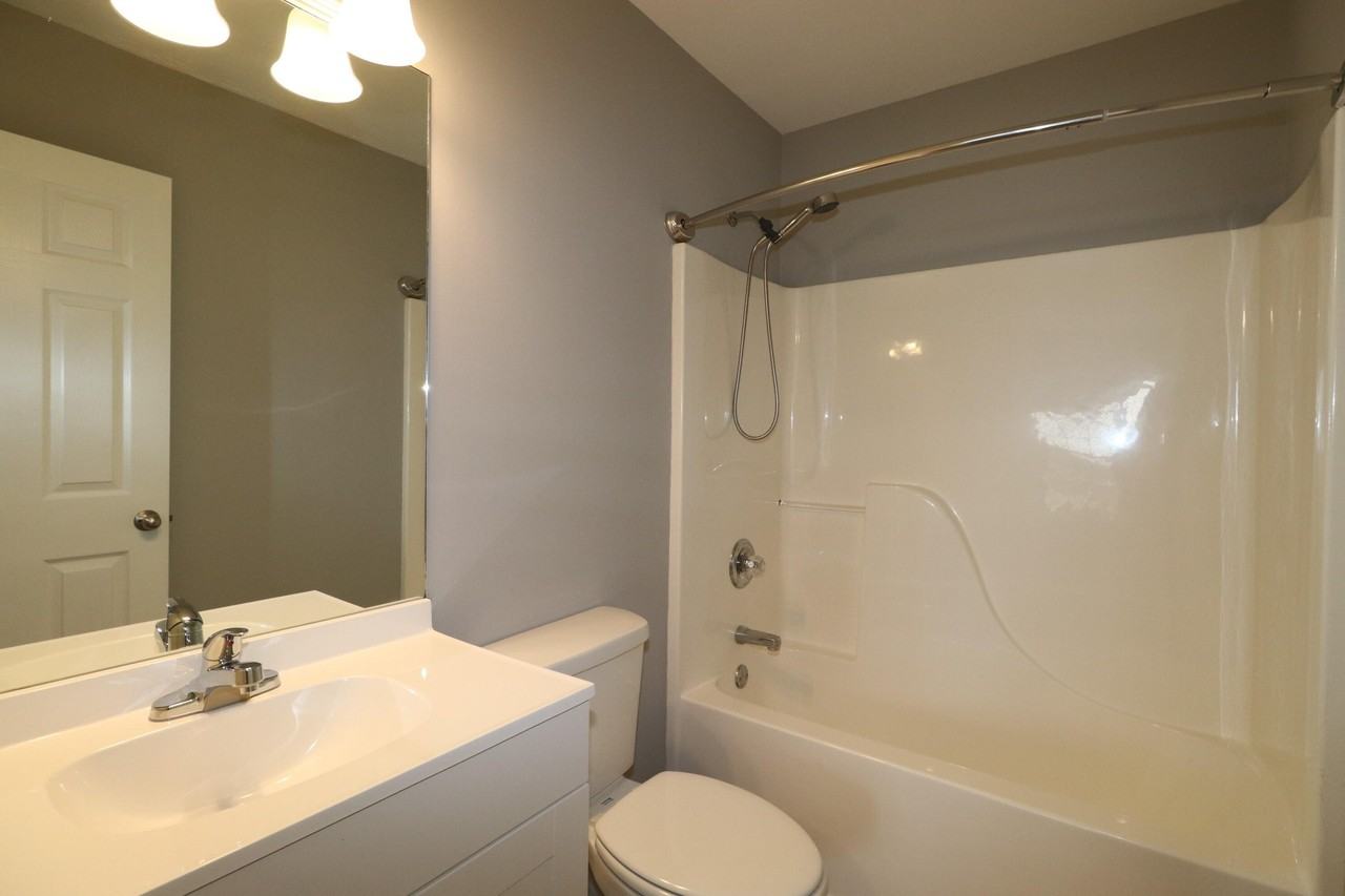 125 Christopher Dr - Photo 6 of 19