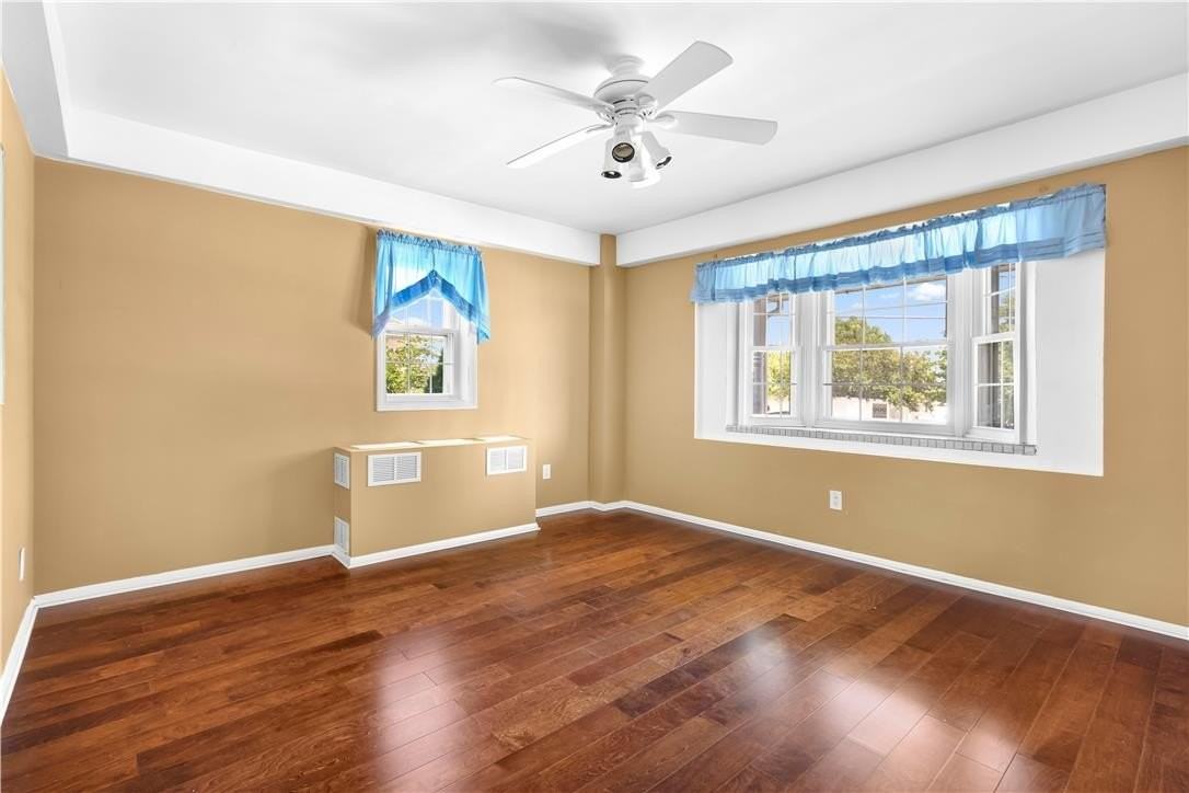 1024 Washington St - Photo 5 of 28