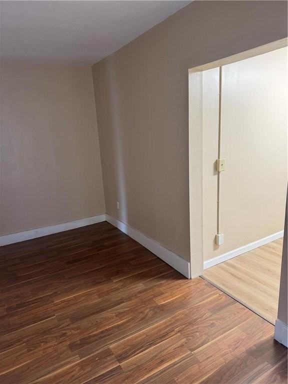 328 W Broad St - Photo 5 of 24