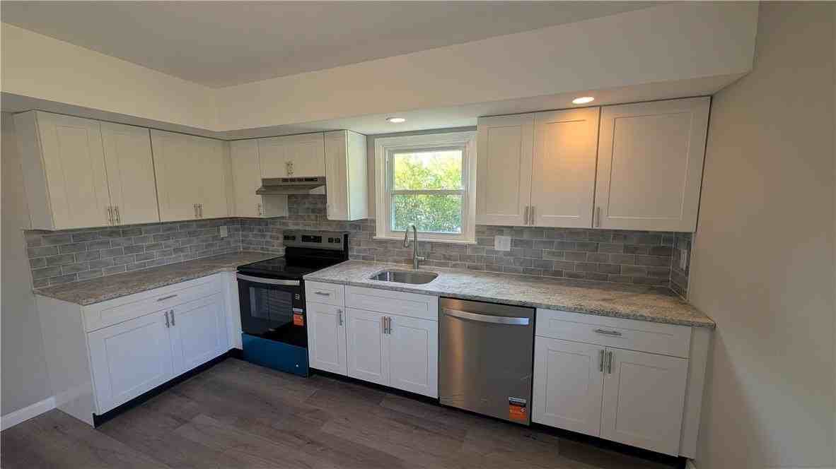 97 Hillcrest Ln #B11 - Photo 3 of 9