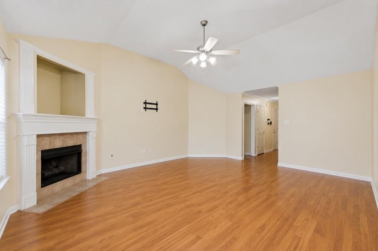 1654 Far Dr - Photo 4 of 8