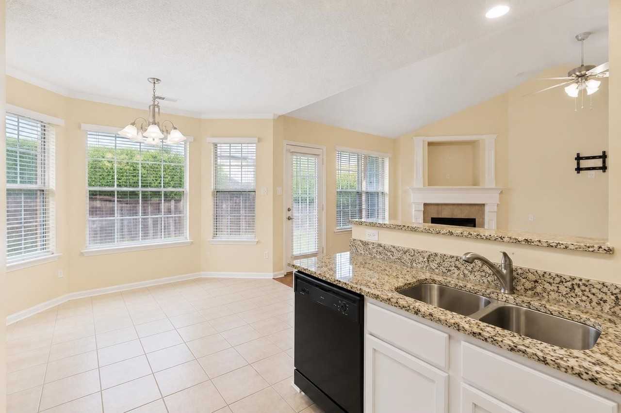 1654 Far Dr - Photo 6 of 8