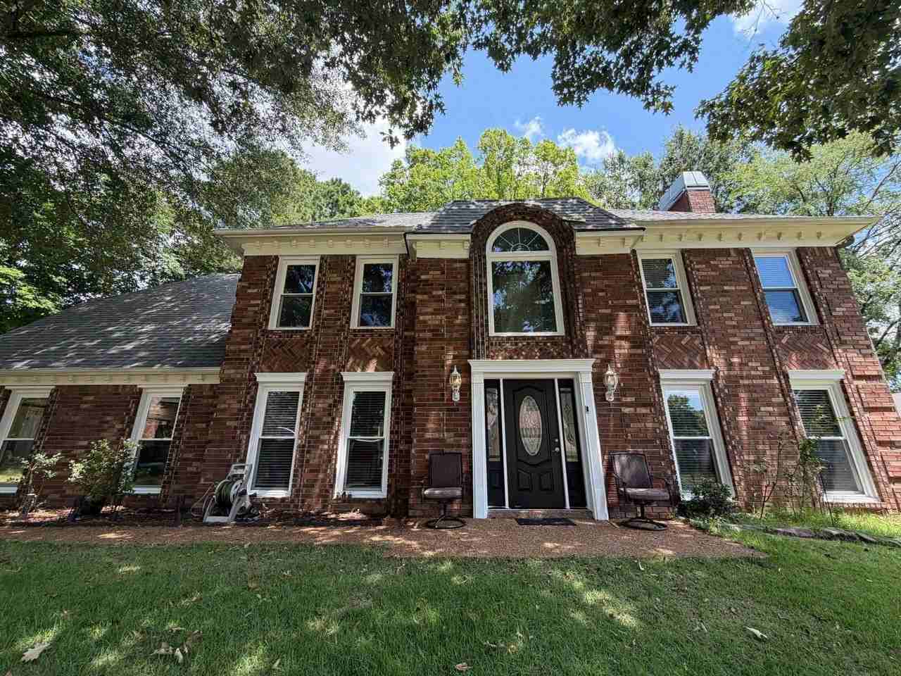 2910 Foster Dale Cv - Photo 2 of 39