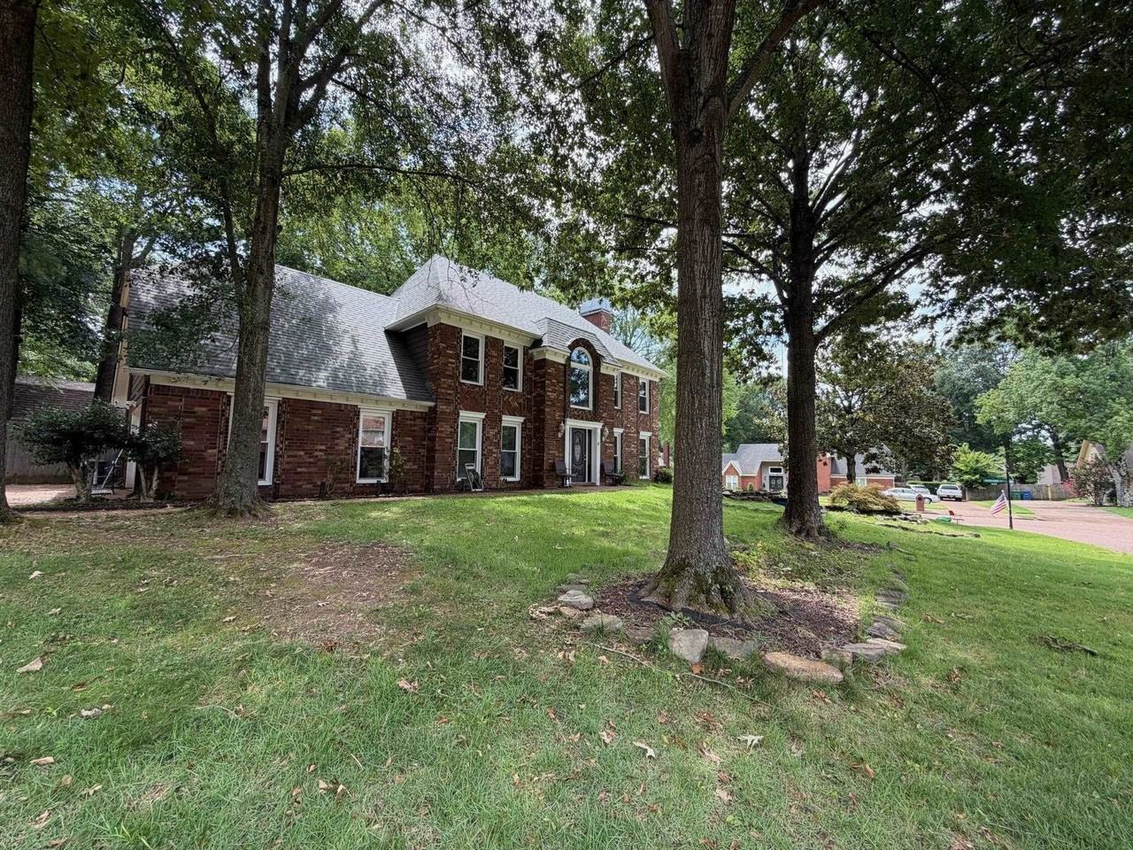 2910 Foster Dale Cv - Photo 3 of 39