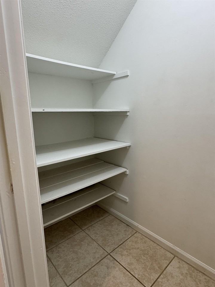 5659 Hinton Pl - Photo 5 of 15
