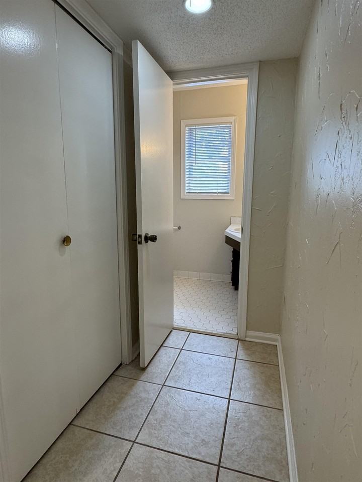 5659 Hinton Pl - Photo 7 of 15