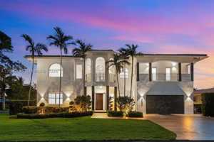 featured image of 552 Palm Dr