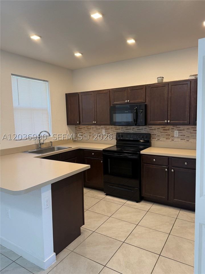 24360 Sw 117th Ave #0 - Photo 4 of 22