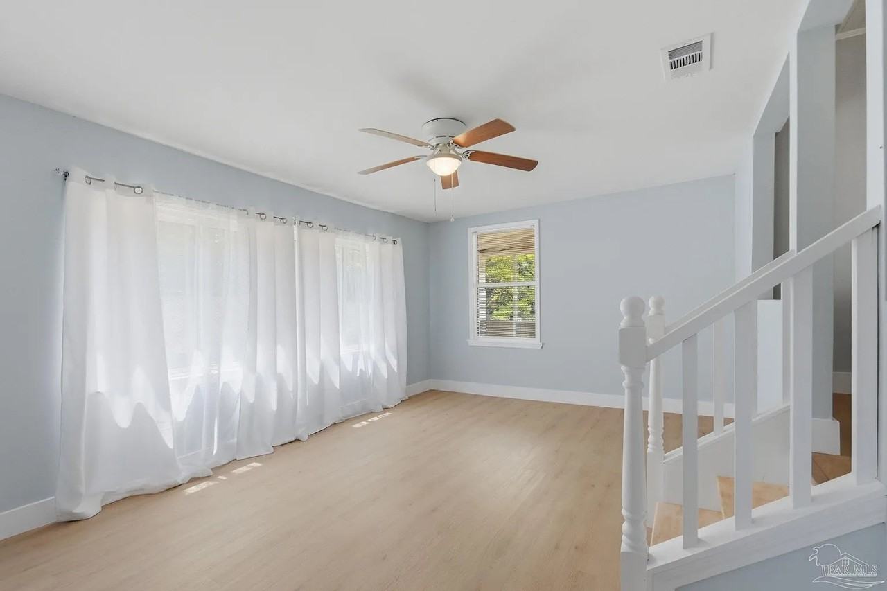 525 Pelham Rd #1 - Photo 5 of 16