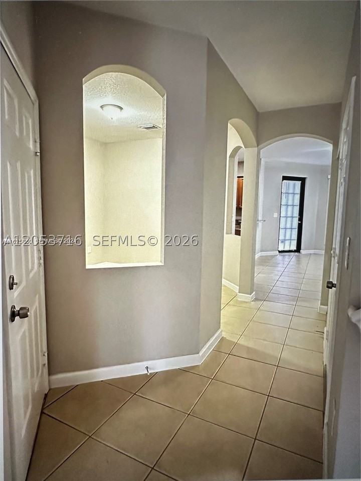 10328 Nw 31st Ter - Photo 7 of 20