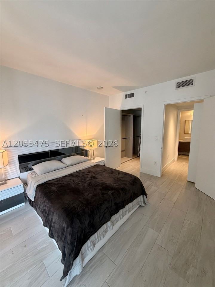 1010 Sw 2nd Ave #707 - Photo 6 of 10