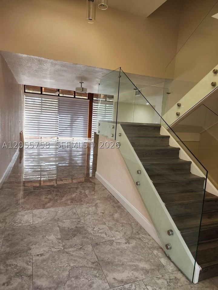 11130 N Lakeview Dr #1 - Photo 2 of 33