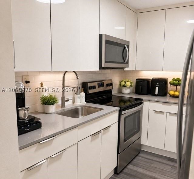4635 Sw 18th St #4635 - Photo 3 of 16
