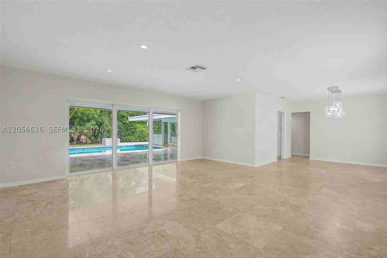 15540 Sw 82nd Ct - Photo 3 of 35