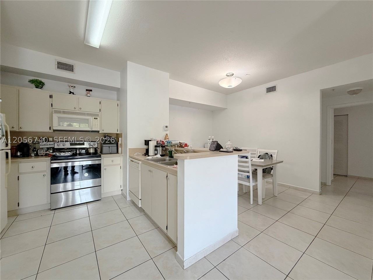 7360 Nw 114th Ave #201 - Photo 4 of 12