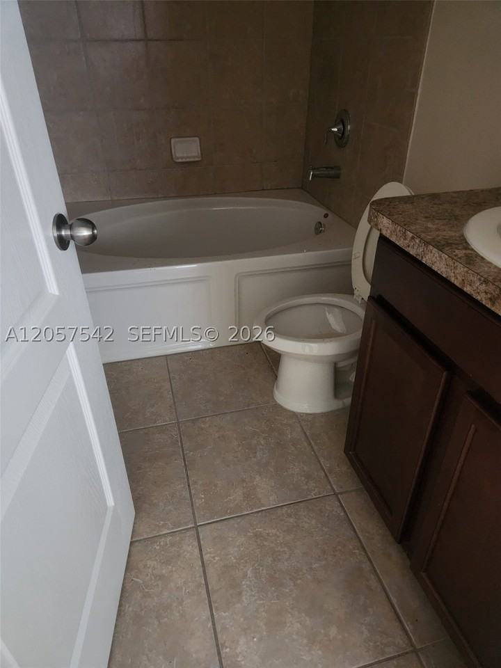 330 Carina Cir #330 - Photo 7 of 11