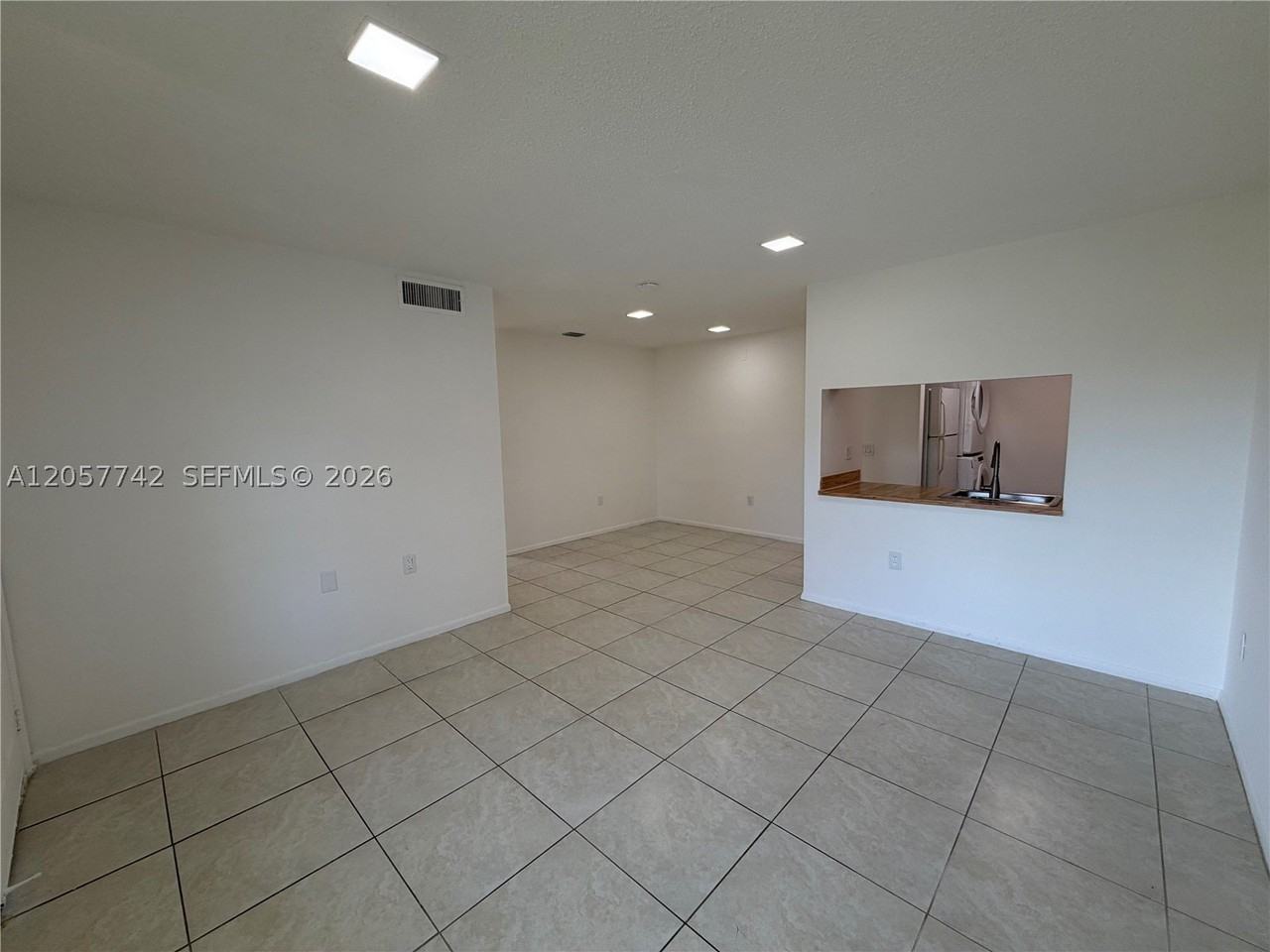 411 Nw 100th Pl #201 - Photo 6 of 19