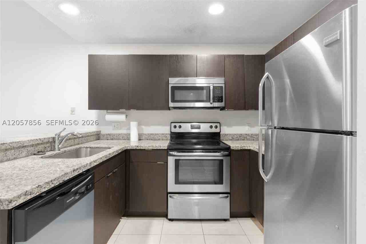 7144 Sportsmans Dr #7144 - Photo 7 of 26