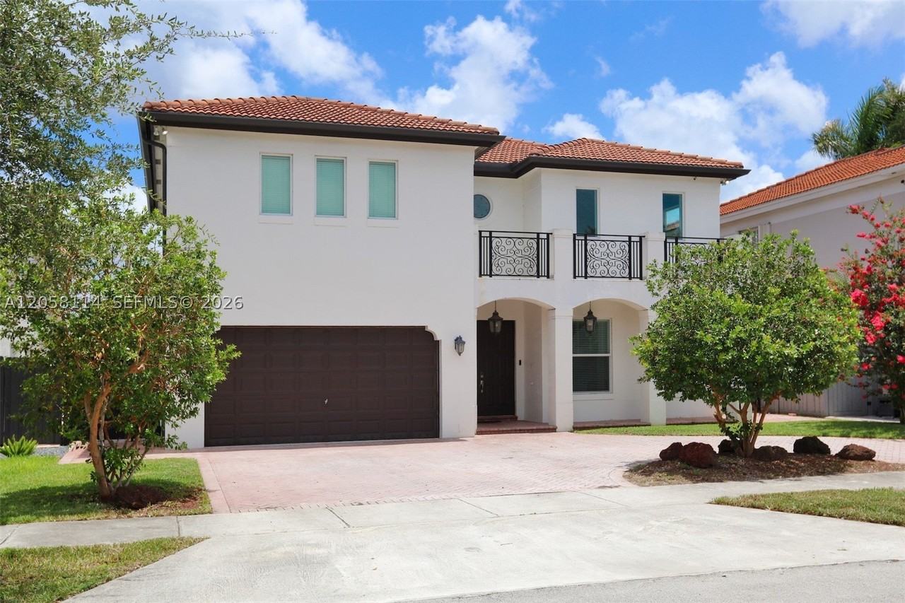 15270 Sw 115th Ter - Photo 2 of 15