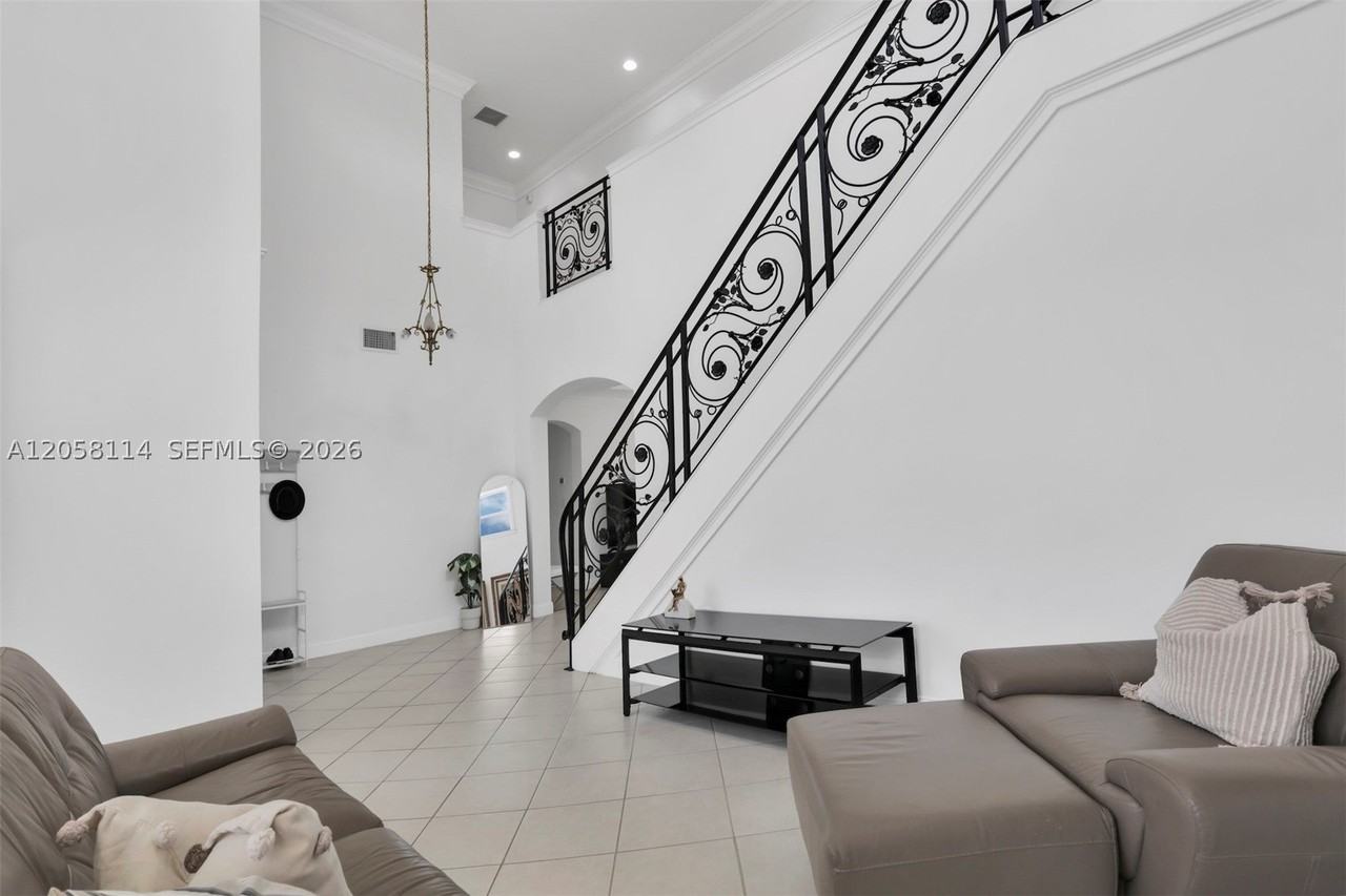 15270 Sw 115th Ter - Photo 4 of 15