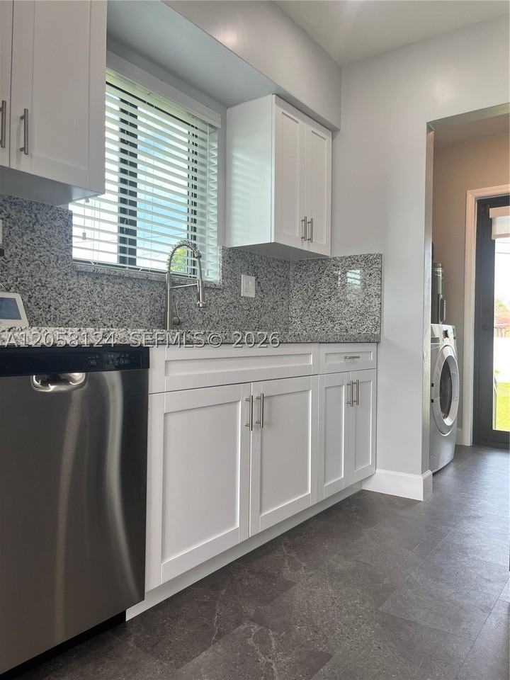 11535 Sw 139th Ter - Photo 6 of 20