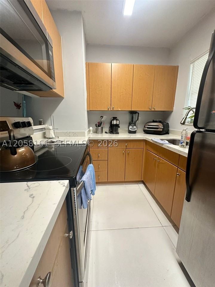 665 Ne 83rd Ter #115