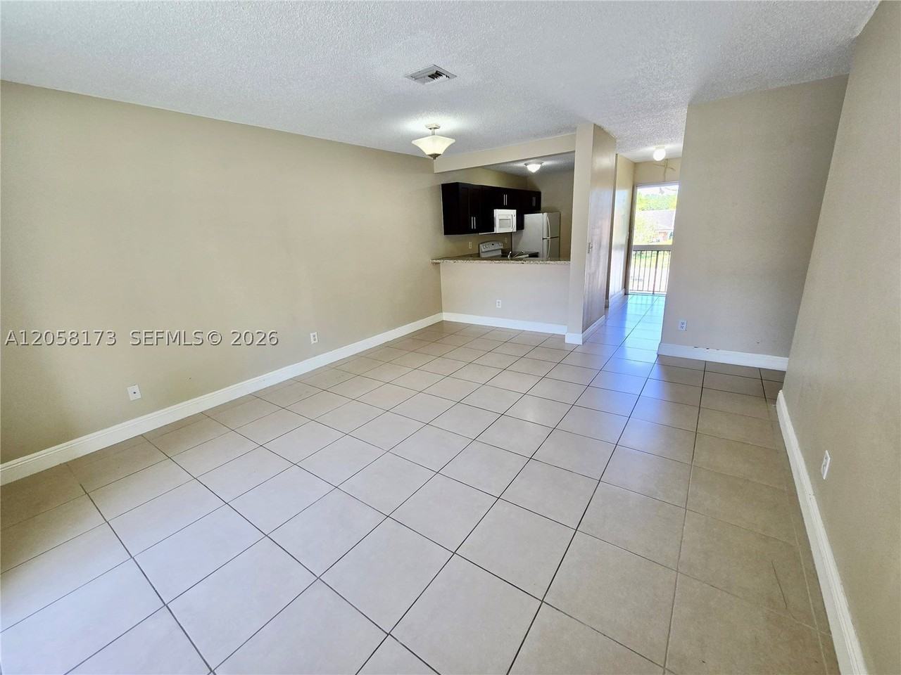 3724 Nw 115th Ave #2724 - Photo 3 of 11