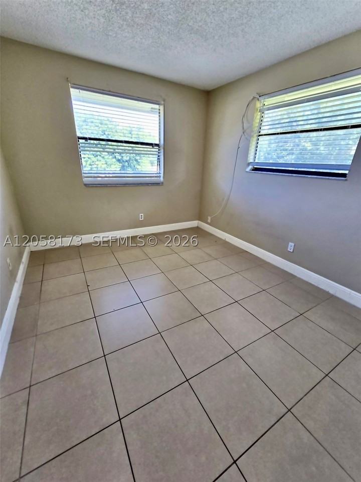 3724 Nw 115th Ave #2724 - Photo 7 of 11