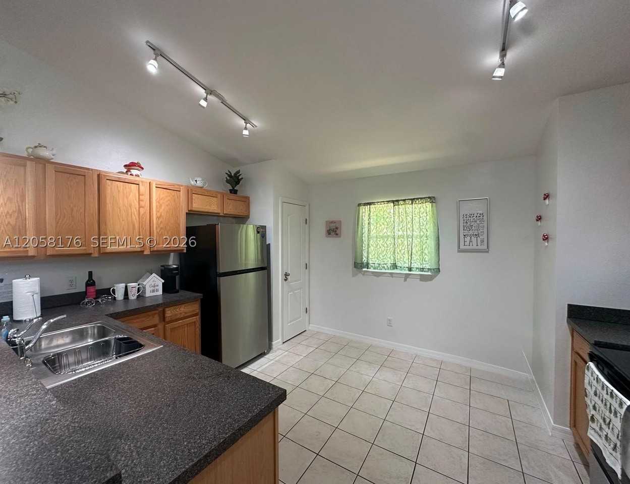 803 Sandy Ridge Dr #0 - Photo 7 of 24
