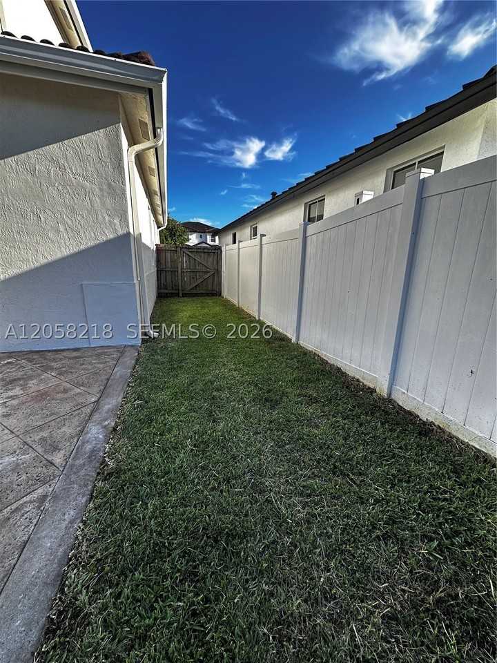 14521 Sw 13th Ter - Photo 3 of 21