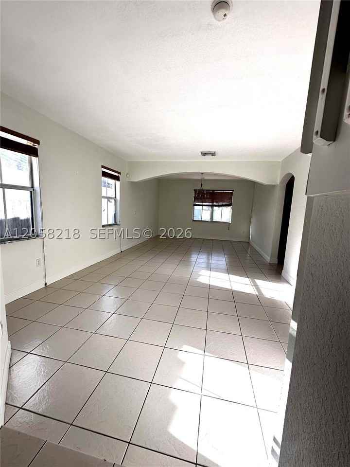 14521 Sw 13th Ter - Photo 7 of 21