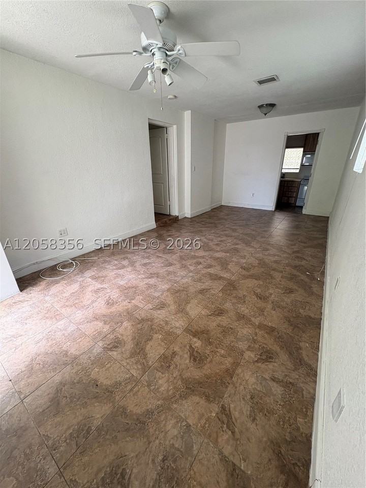 410 Pinecrest Dr #2 - Photo 3 of 15