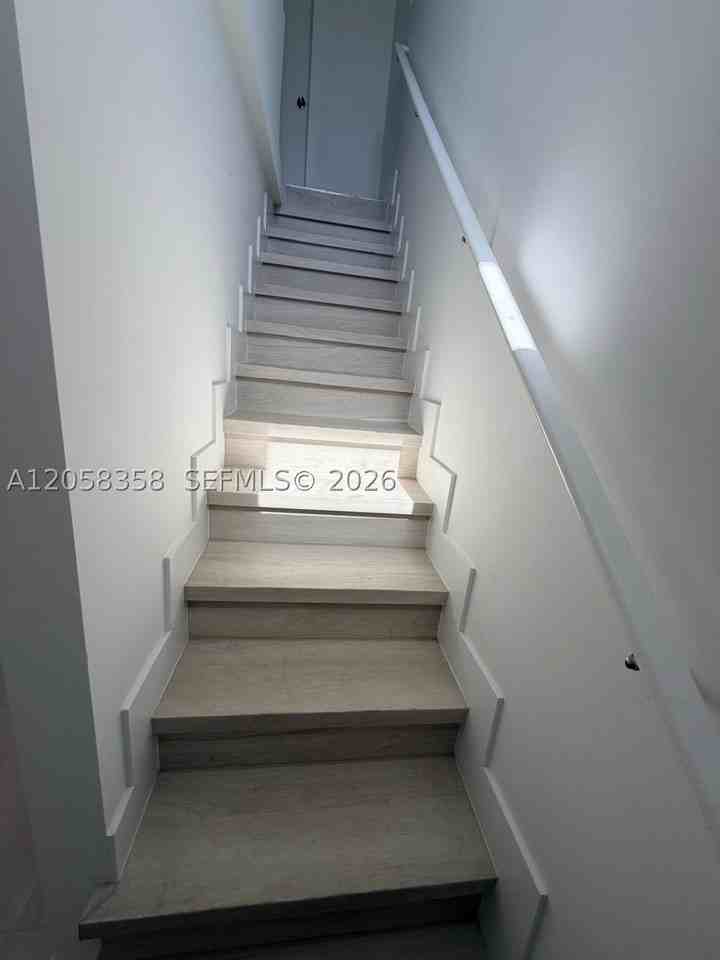 921 Sw 7th St #3 - Photo 7 of 18