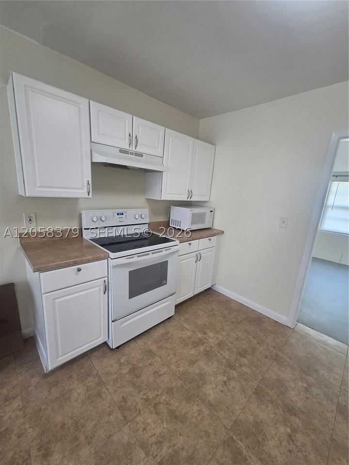 338 Hosbine St #338 - Photo 3 of 21