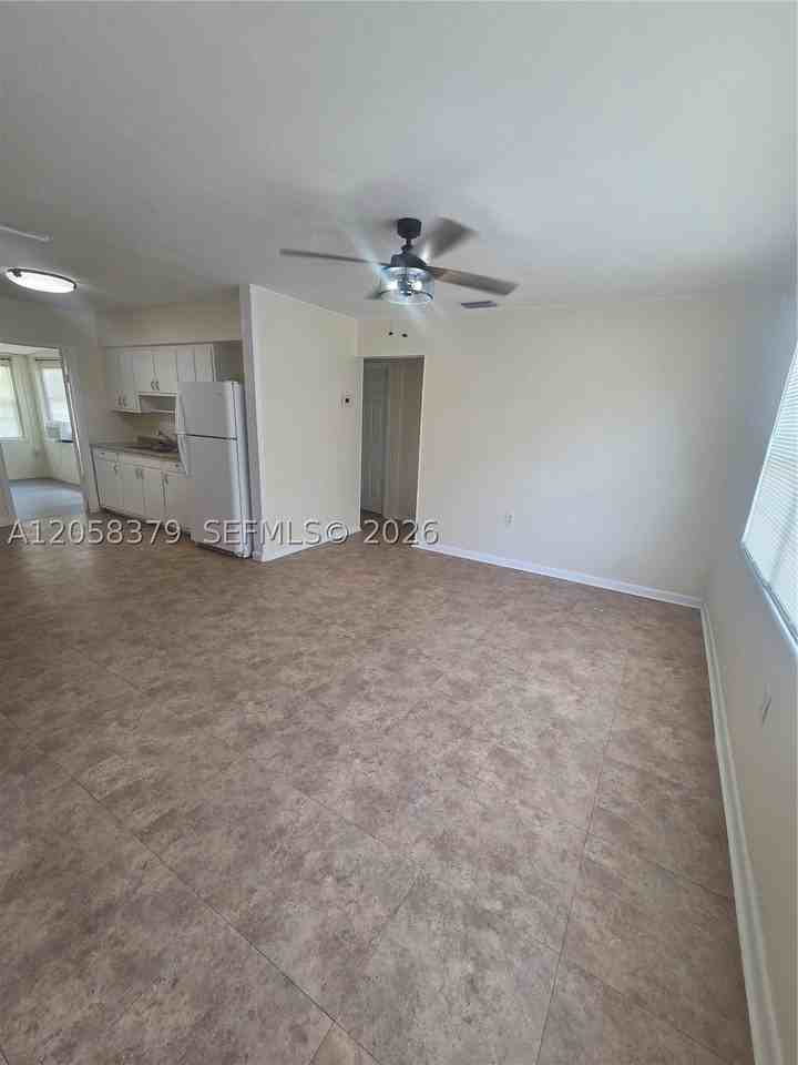 338 Hosbine St #338 - Photo 4 of 21