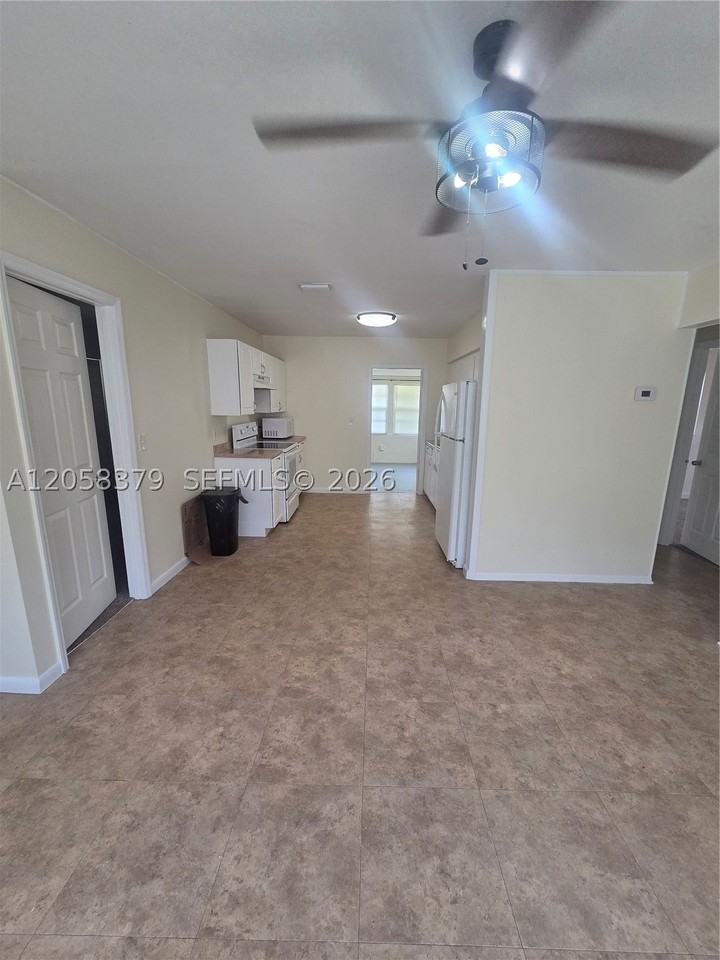 338 Hosbine St #338 - Photo 5 of 21