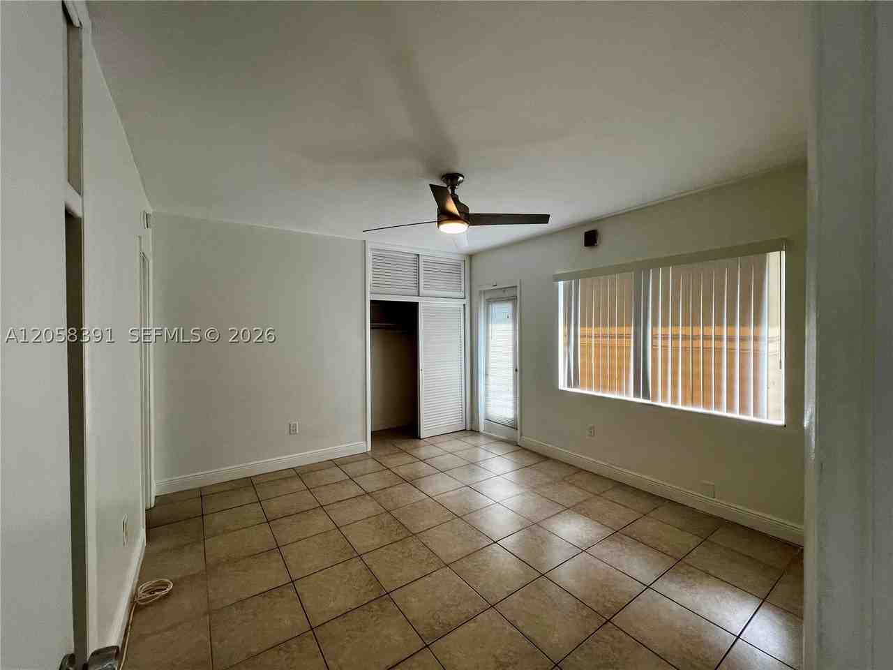 2072 Ne 169th St #8 - Photo 7 of 17