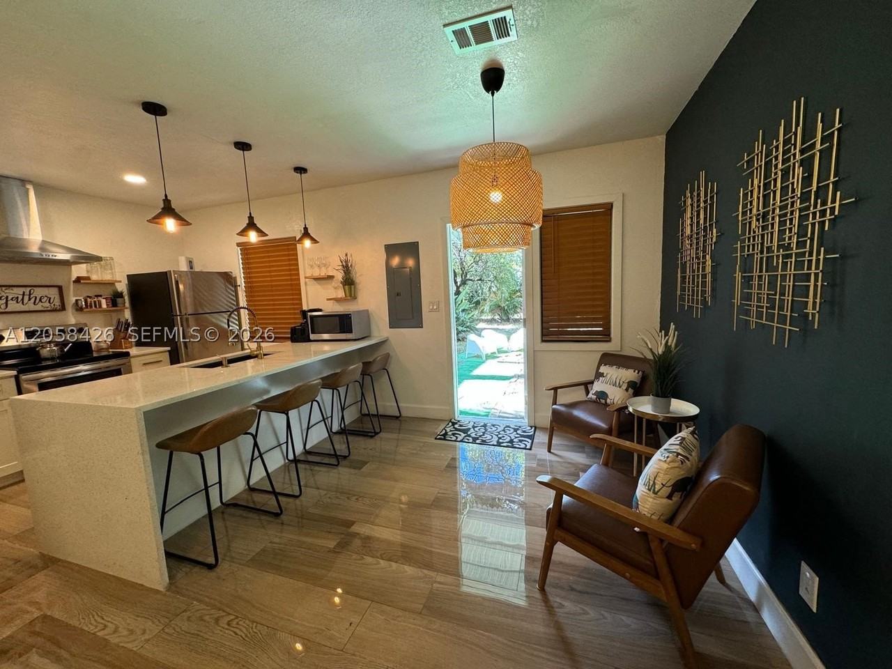 207 Sw 11th St #0 - Photo 5 of 22
