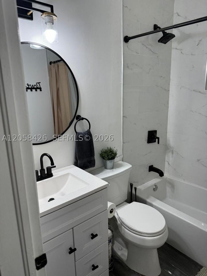 207 Sw 11th St #0 - Photo 6 of 22