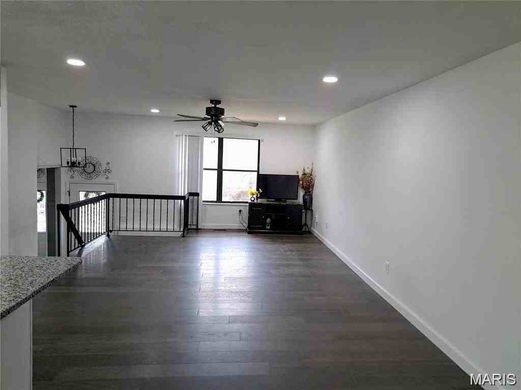 2336 Hempline Ct - Photo 3 of 16