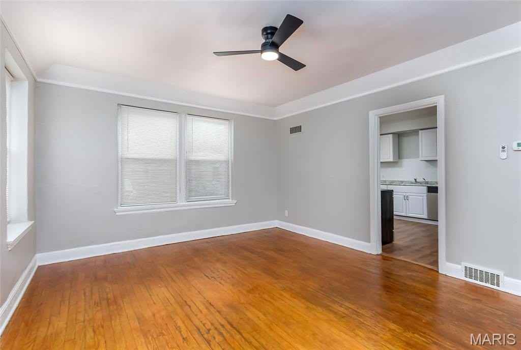 8910 Gravois Rd - Photo 4 of 13