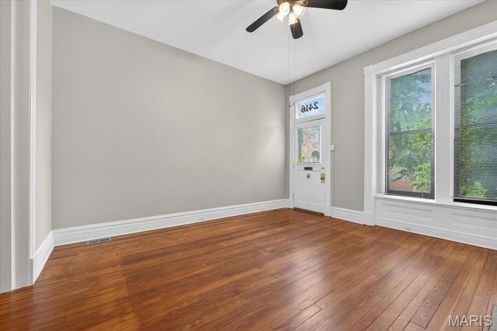 2416 S 13th St - Photo 4 of 27