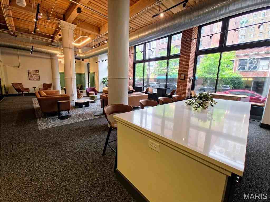 1209 Washington Ave #303 - Photo 5 of 23
