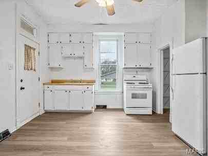 2928 Mary Irene St - Photo 4 of 10