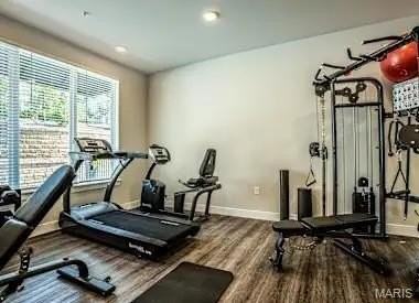226 E Lockwood Ave #112 - Photo 6 of 27
