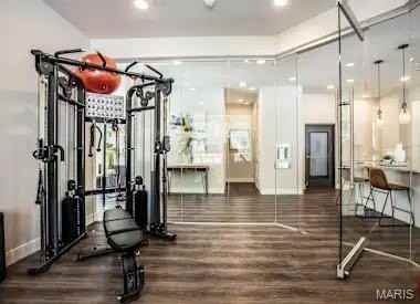 226 E Lockwood Ave #112 - Photo 7 of 27