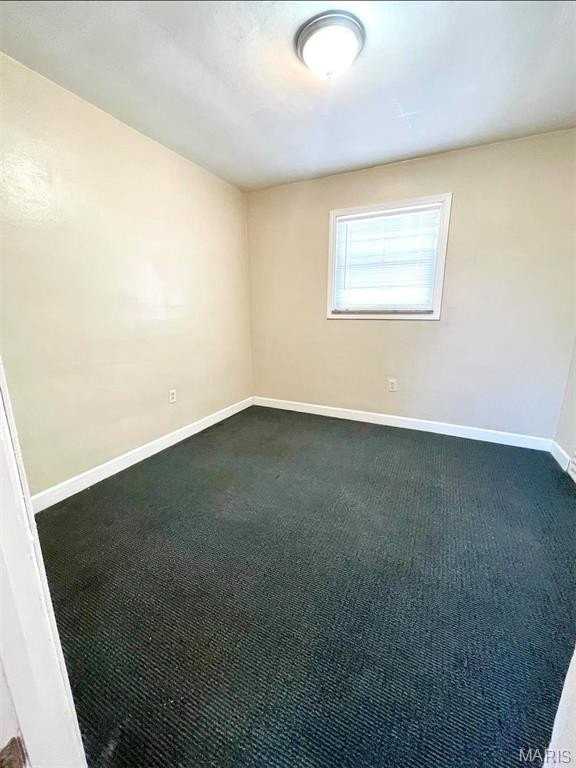 9902 W Main St #4 - Photo 5 of 6