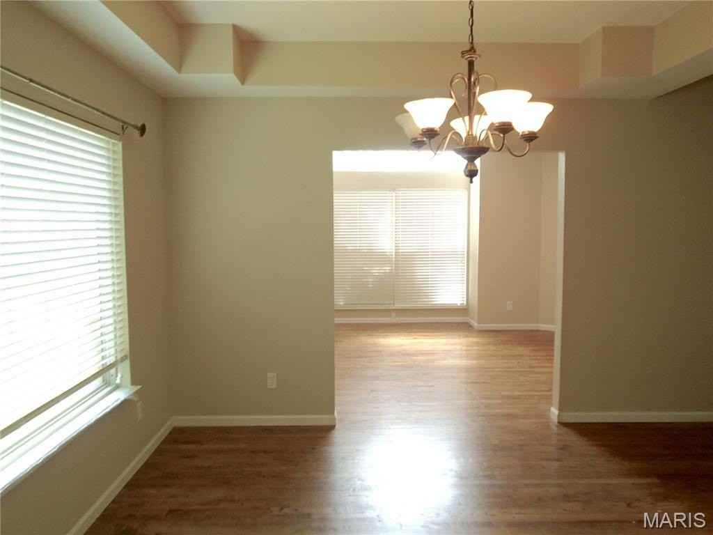 1109 Peachtree Ct - Photo 4 of 28