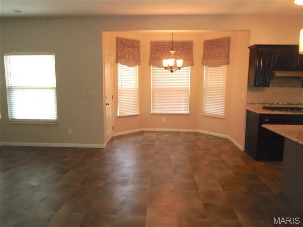 1109 Peachtree Ct - Photo 7 of 28