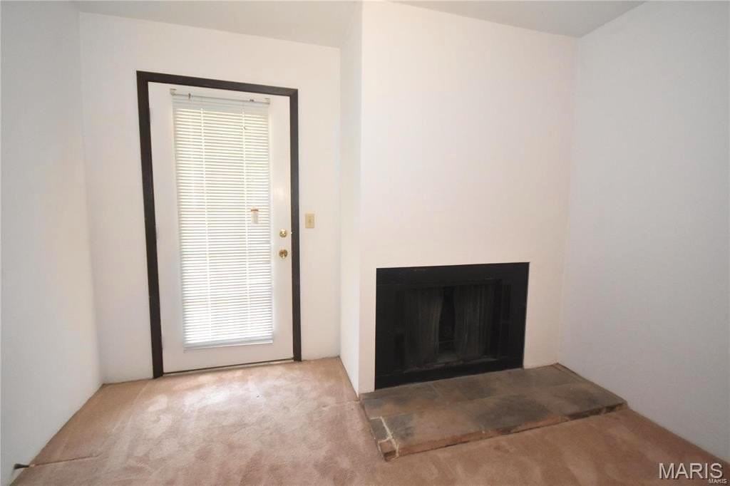 94 Peachtree Ln - Photo 3 of 12
